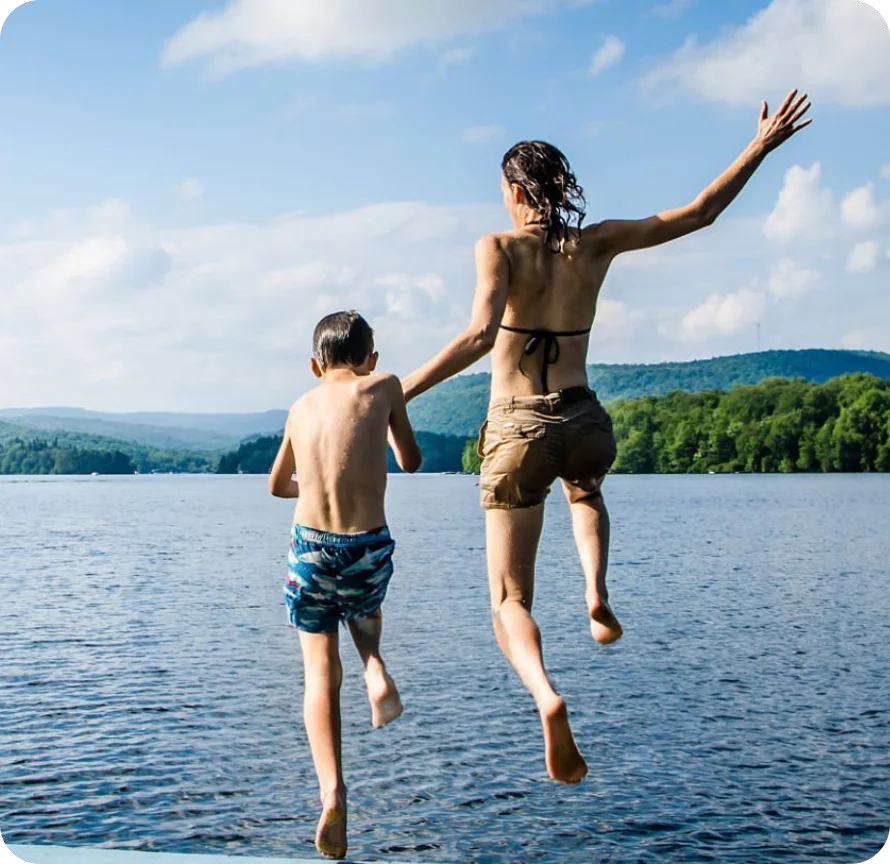 Família a aproveitar o verão